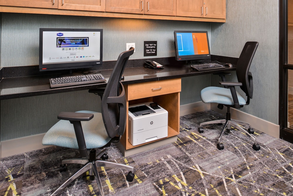 Hampton Inn Omaha Airport - photo 37