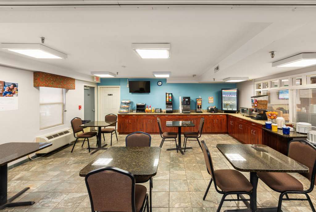 Days Inn by Wyndham Raleigh Airport Research Triangle Park - photo 16