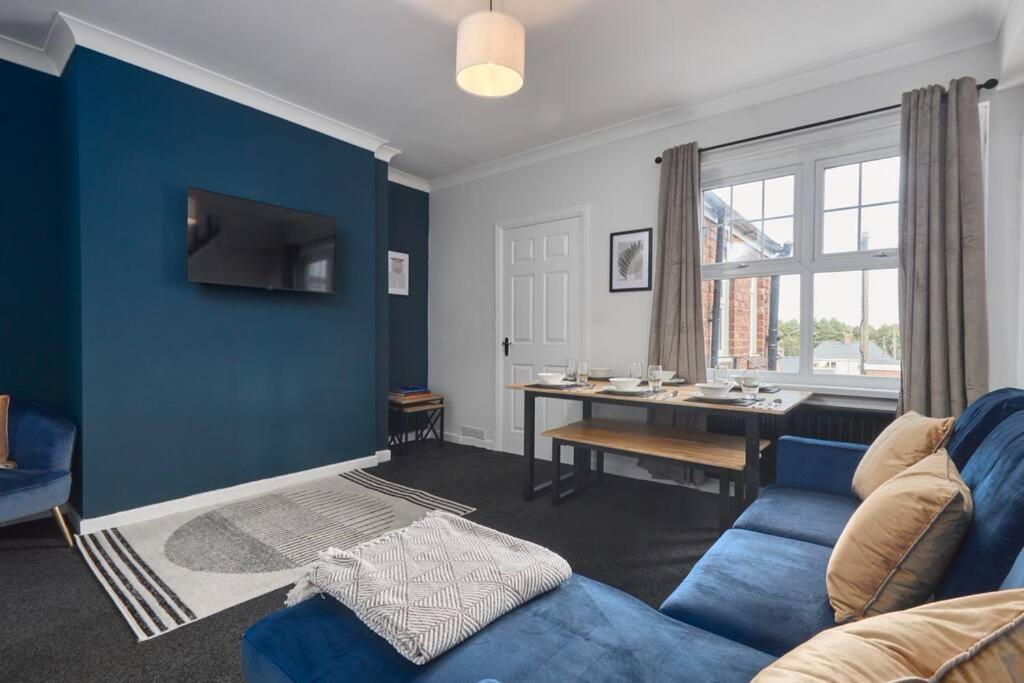 Cosy 3 Bedroom House In Seaham Street Parking 20718012 — Seaham