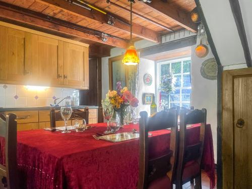 Monthly Tutor's Cottage — 4-Star Luxury Hotel in Fishguard, United Kingdom