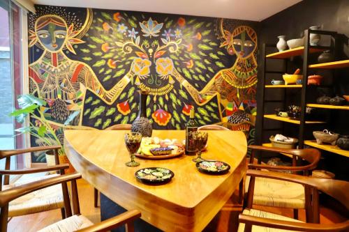 Luxurious Mid Century Modern folk art home — 4-Star Luxury Hotel in Mexico City, Mexico