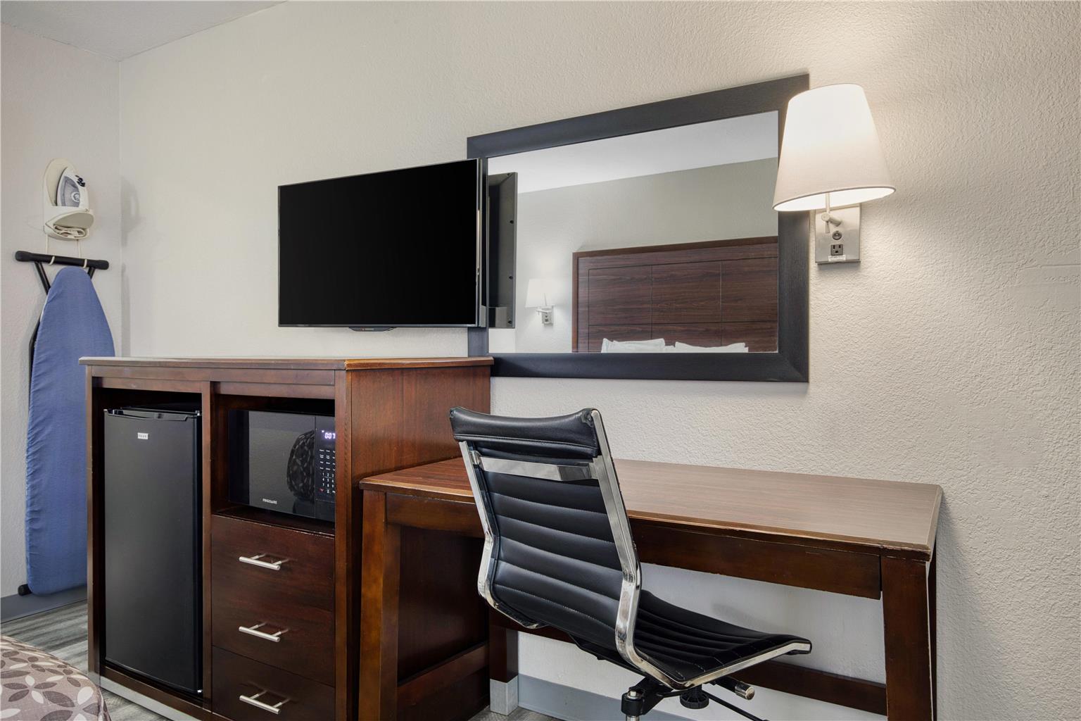 SureStay Hotel by Best Western Terrell - photo 18