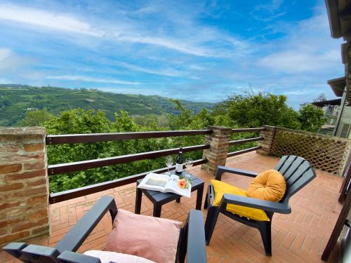 La Rosa di Langa Charming Panoramic House — 4-Star Luxury Hotel in Albaretto Della Torre, Italy