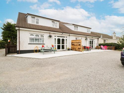 Kiltartan House — 4-Star Luxury Hotel in Ballina, Republic of Ireland