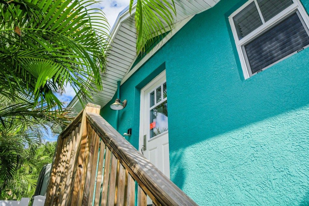 Caribbean Reef by AMI Locals in Holmes Beach, United States