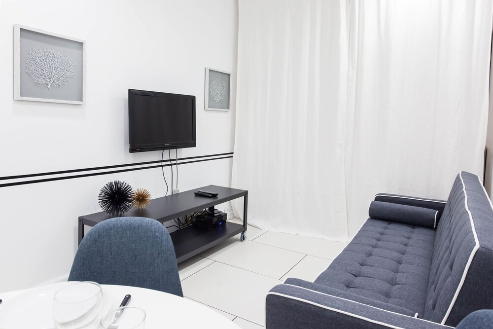 United Nations Apartment Hotel - photo 2
