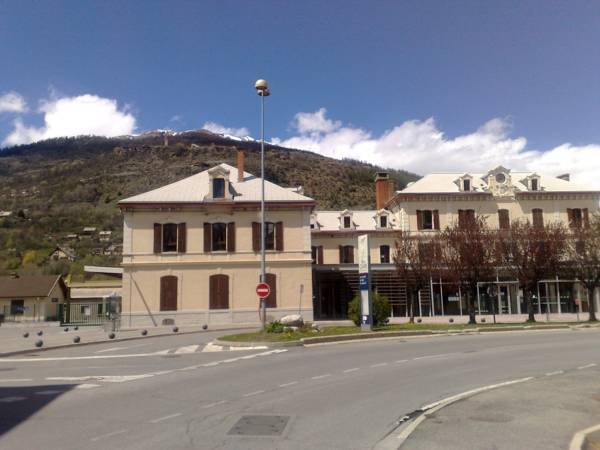 Hotel De La Gare — Montlucon
