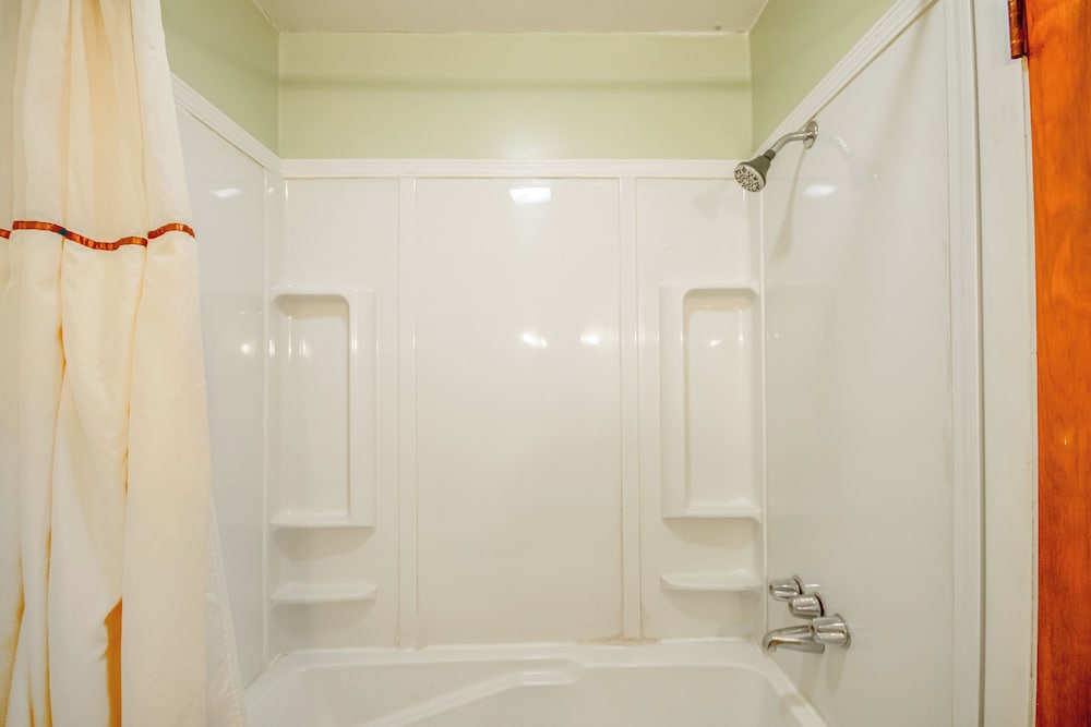 OYO Travelier Motel - photo 54
