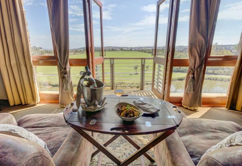 Tintswalo At Waterfall