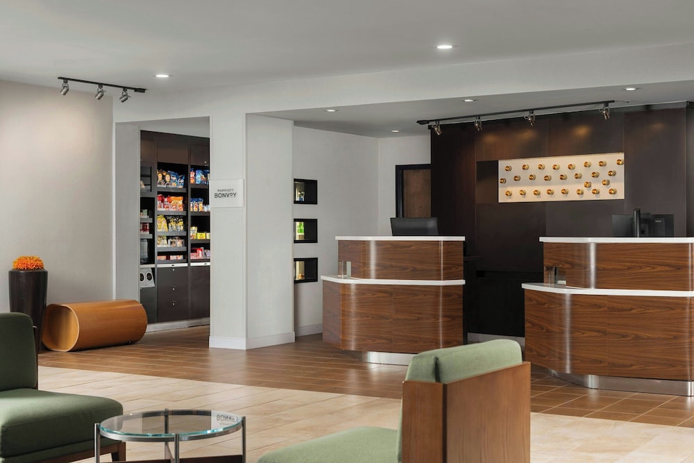 Courtyard by Marriott Dallas Fort Worth Bedford - photo 2