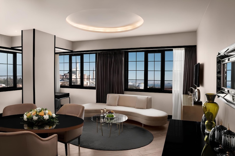 Sura Hagia Sophia Hotel — 5-Star Luxury Hotel in Istanbul, Turkey
