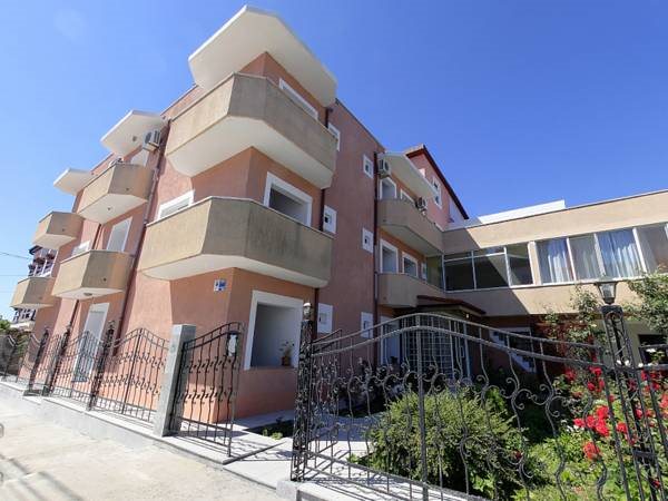 Hotel Laguna - carbon neutral hotel in Eforie