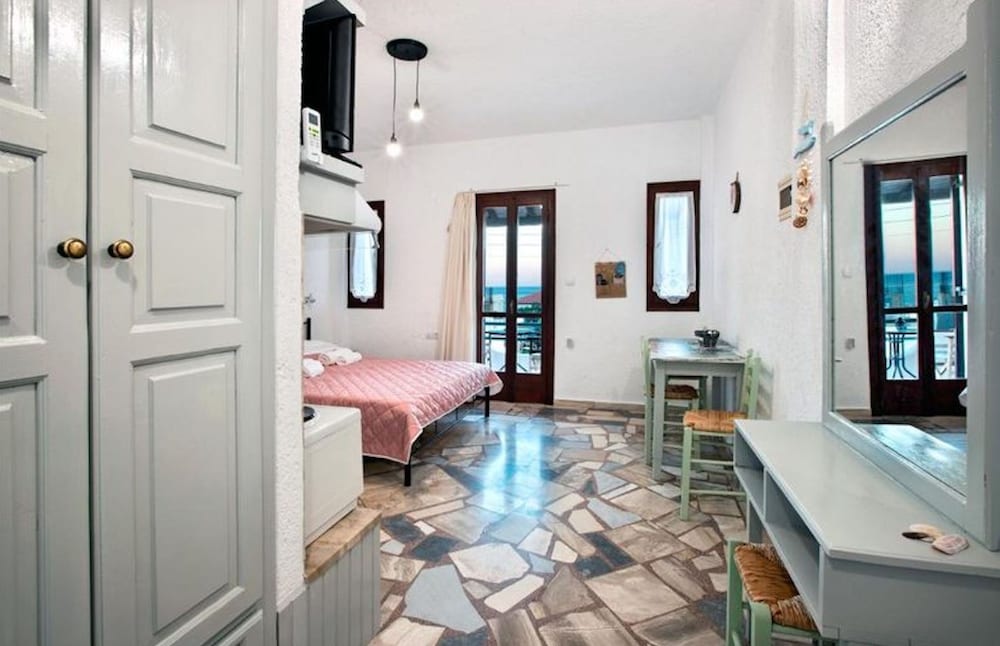 Studio With sea View Creta Ierapetra — 4-Star Luxury Hotel in Ierapetra, Greece