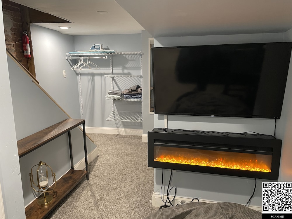 Downtown Suite Close to Topgolf Horseshoe Casino UM Baltimore - photo 4