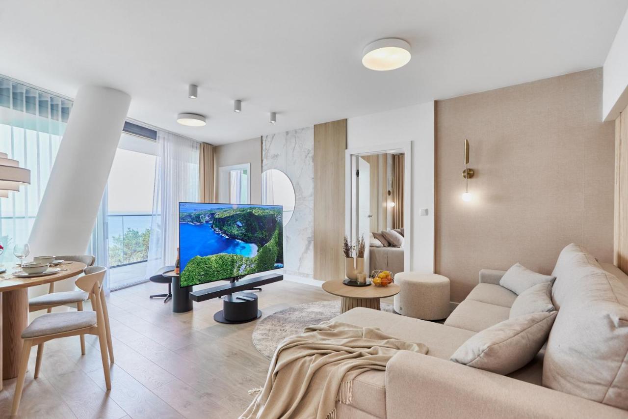 Wave Beachfront Family Apartment — 4-Star Luxury Hotel in Miedzyzdroje, Poland