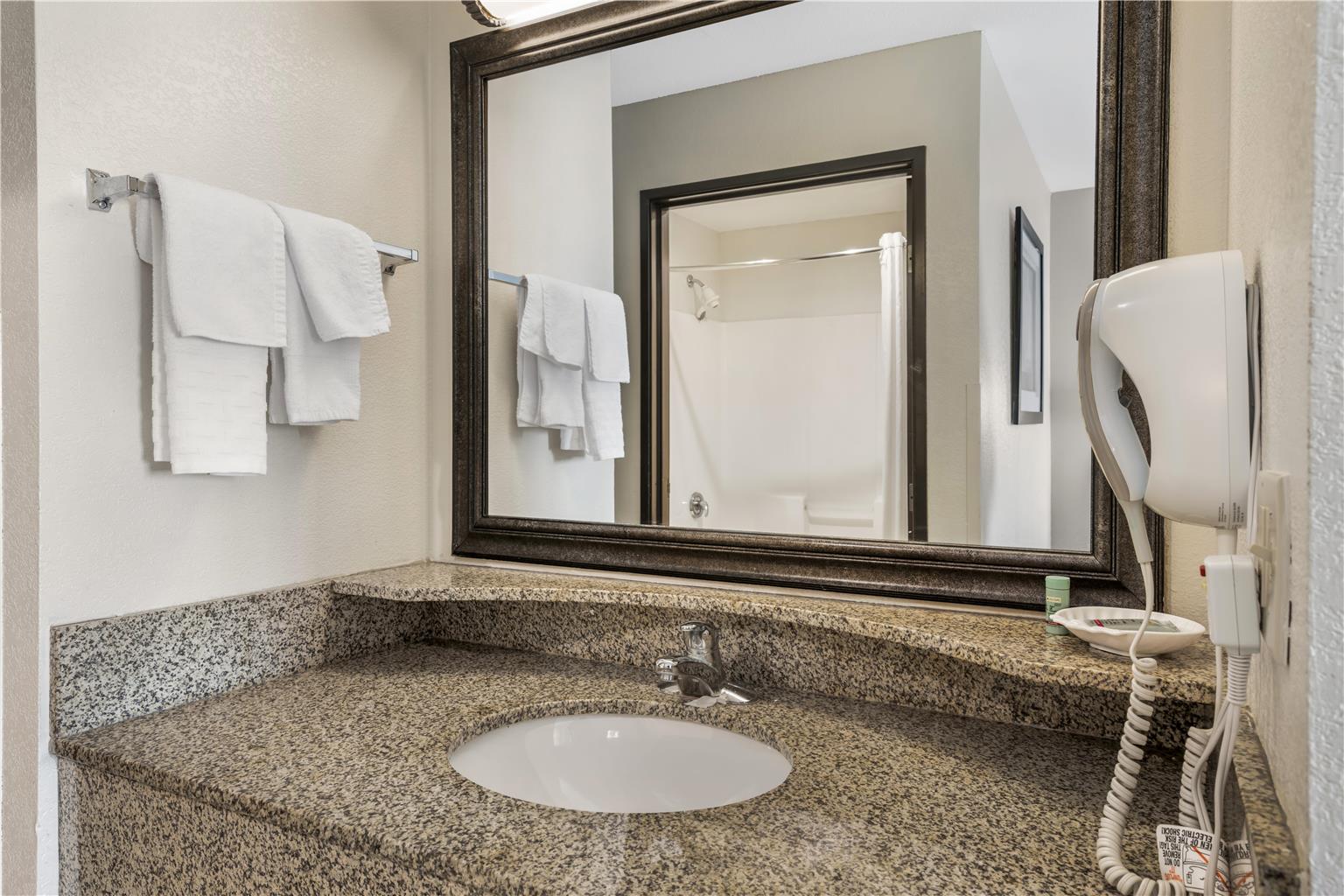 Best Western Columbus Airport - photo 36