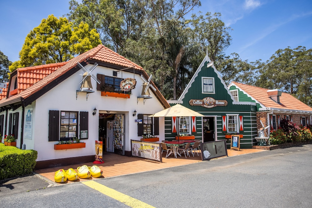 Clog Barn Holiday Park