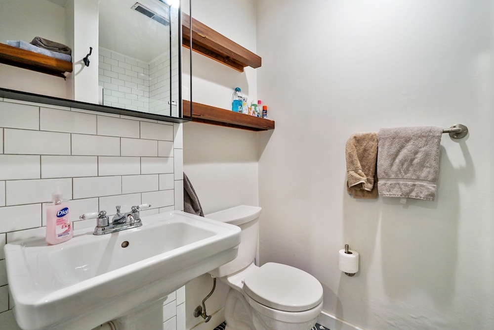 Downtown Wilmington Studio in Historic District - photo 14