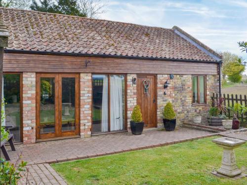 Sunflower Holiday Cottage — 4-Star Luxury Hotel in Alford, United Kingdom