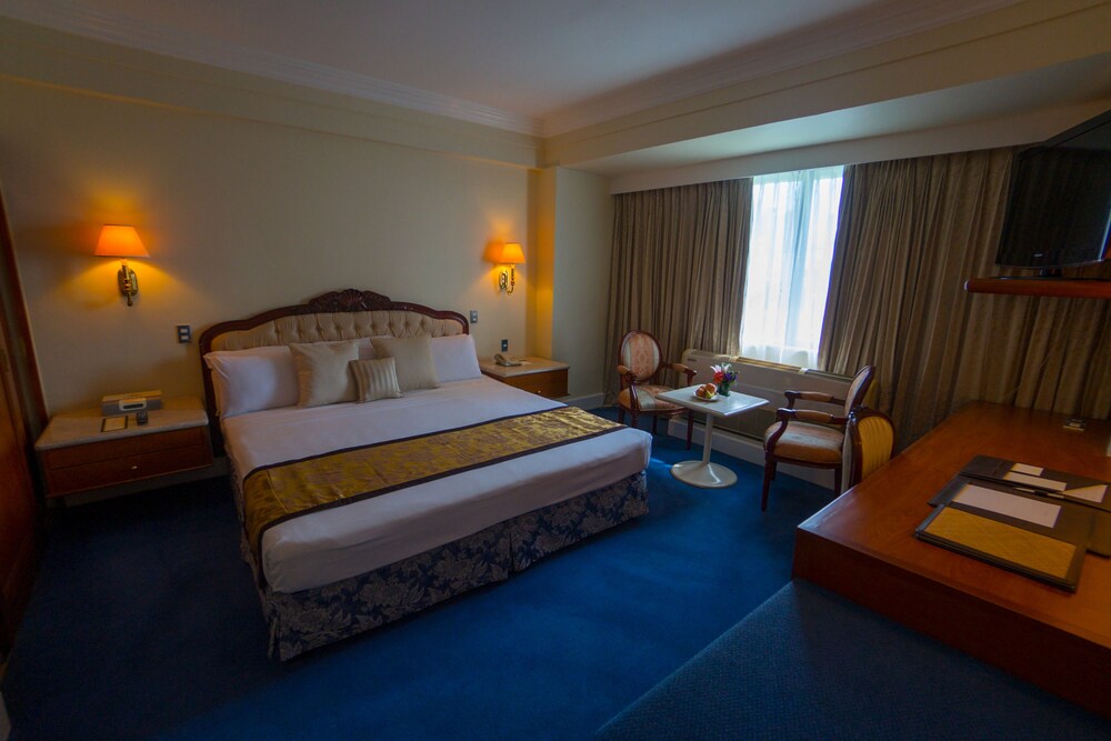 Manila Prince Hotel — hotel in Manila