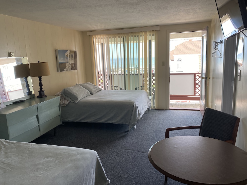 Grand View Motel - photo 10
