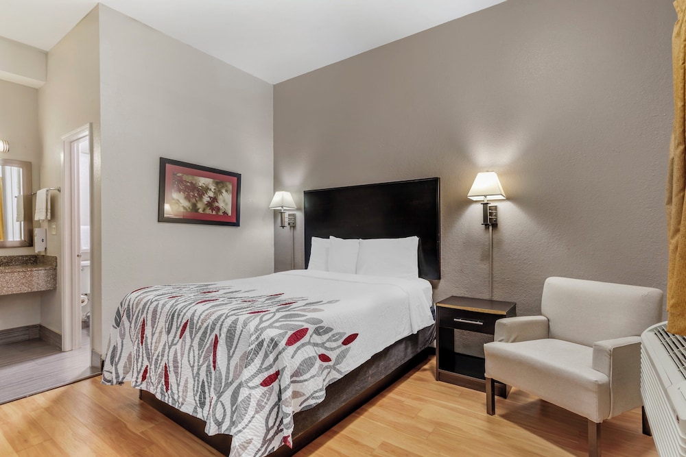 Red Roof Inn Atlanta Kennesaw State University - photo 15