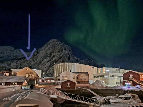 Kule gule huset — Svolvaer — photo 3