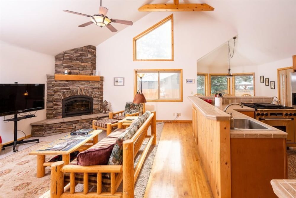 The Smitty Place by Casago McCall Donerightmanagement - photo 17