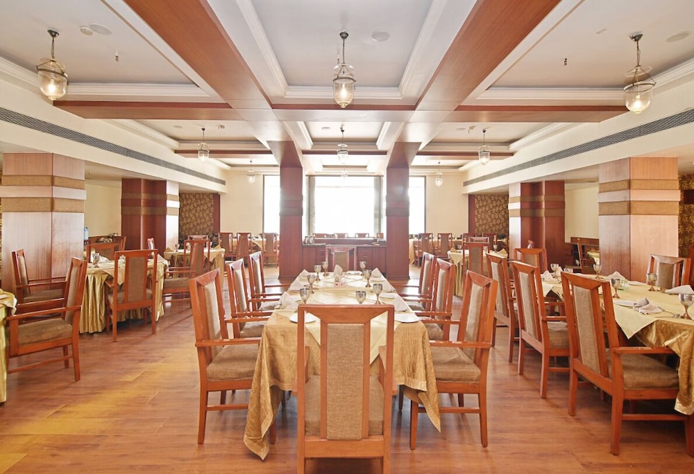 Hotel Apna Palace - last minute hotel in Indore