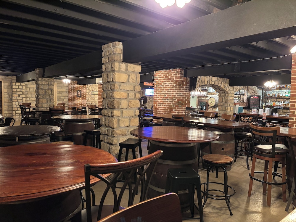 Hermann Crown Suites - photo 264