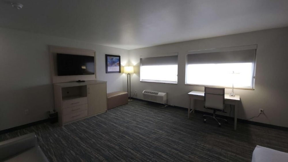 West Valley Inn - photo 27