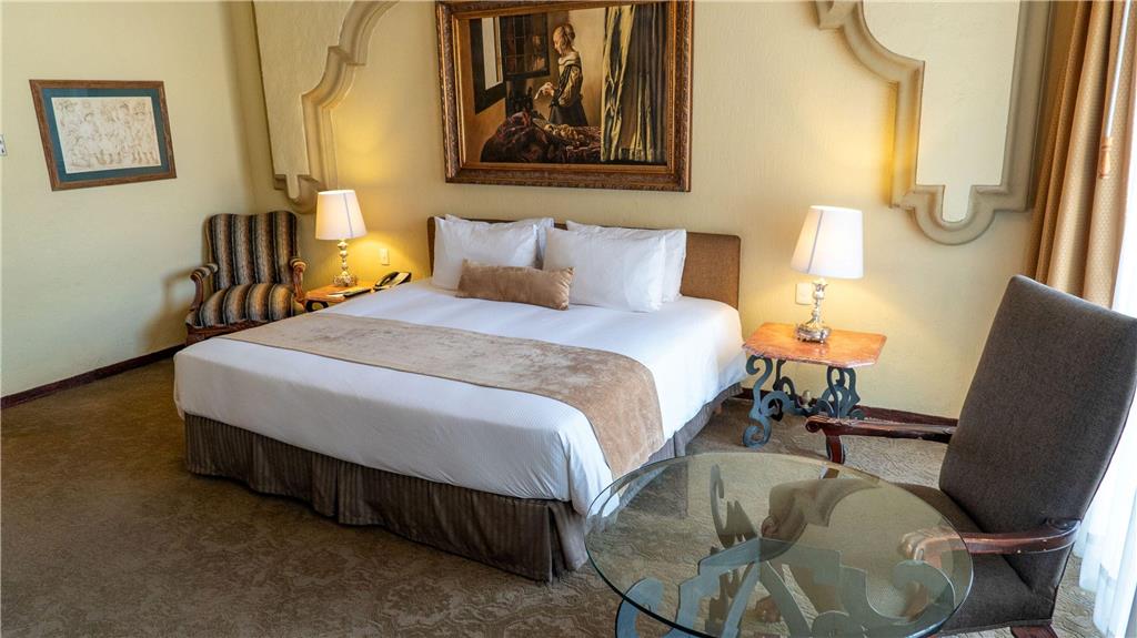 Master Suite King