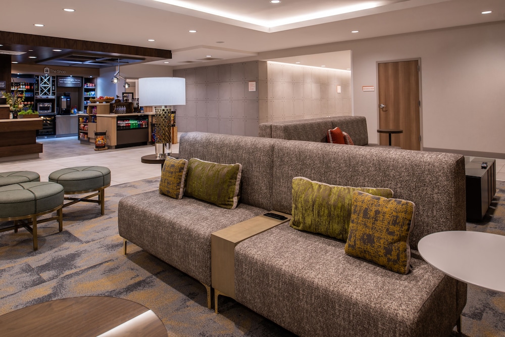 Hilton Garden Inn Kansas City Airport - photo 5