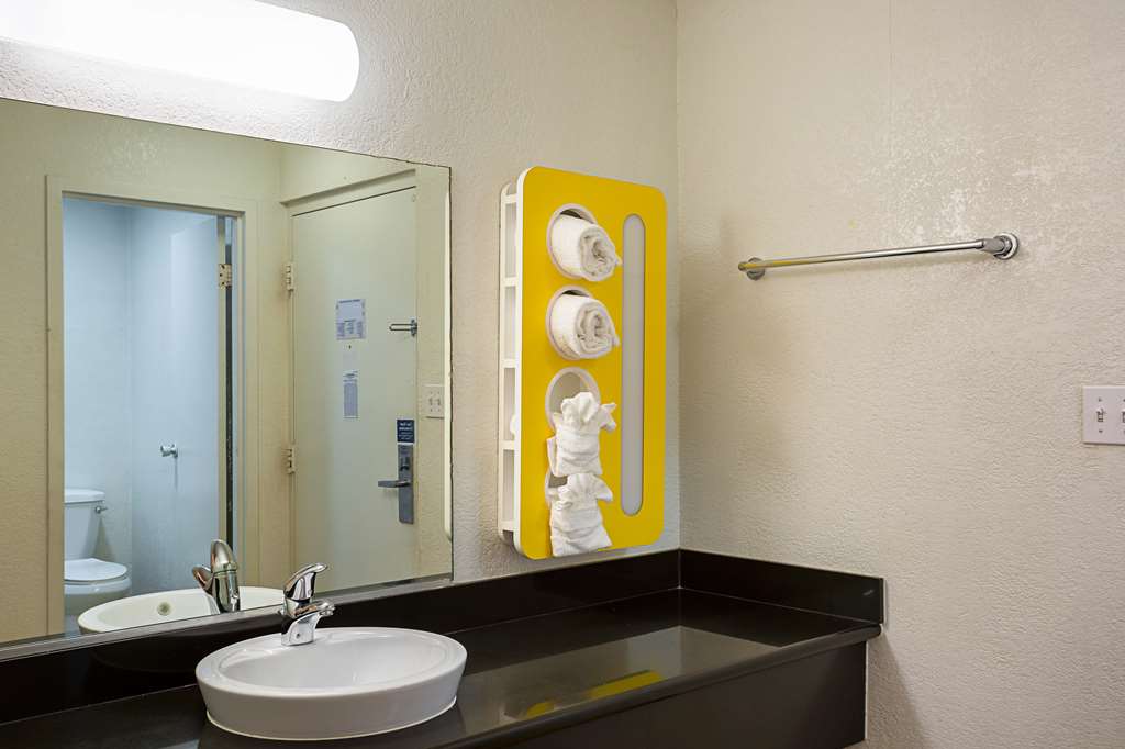 Motel 6 Wenatchee WA - photo 21