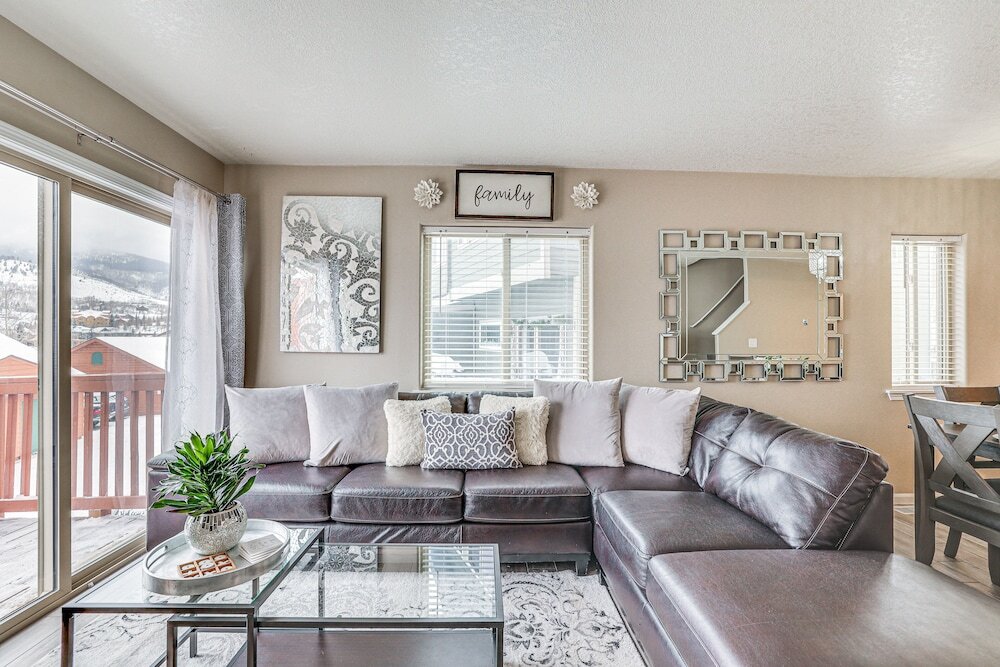 5 Mi to Ski Resort: Mtn view Townhome in Dillon - photo 8