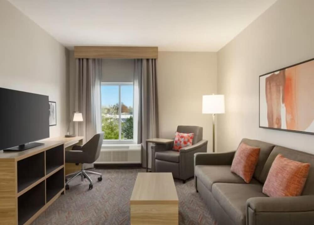 Candlewood Suites Pittston by IHG - photo 8
