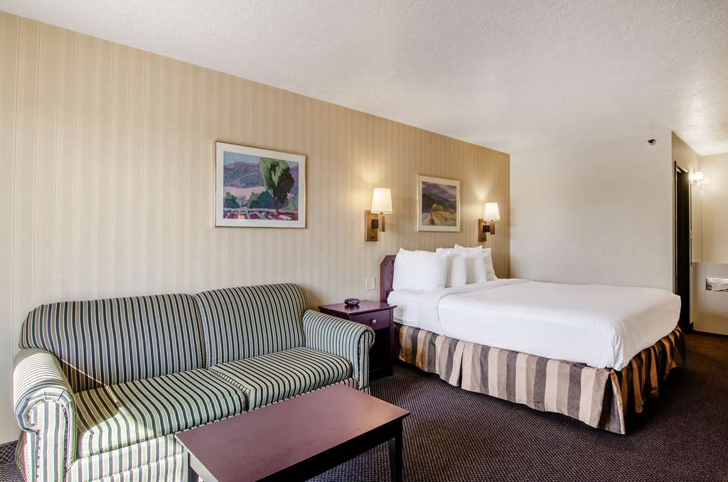 Americas Best Value Inn & Suites Ft. Collins E at I 25 - photo 9