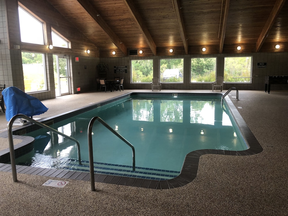Boarders Inn & Suites by Cobblestone Hotels Fayette - photo 36