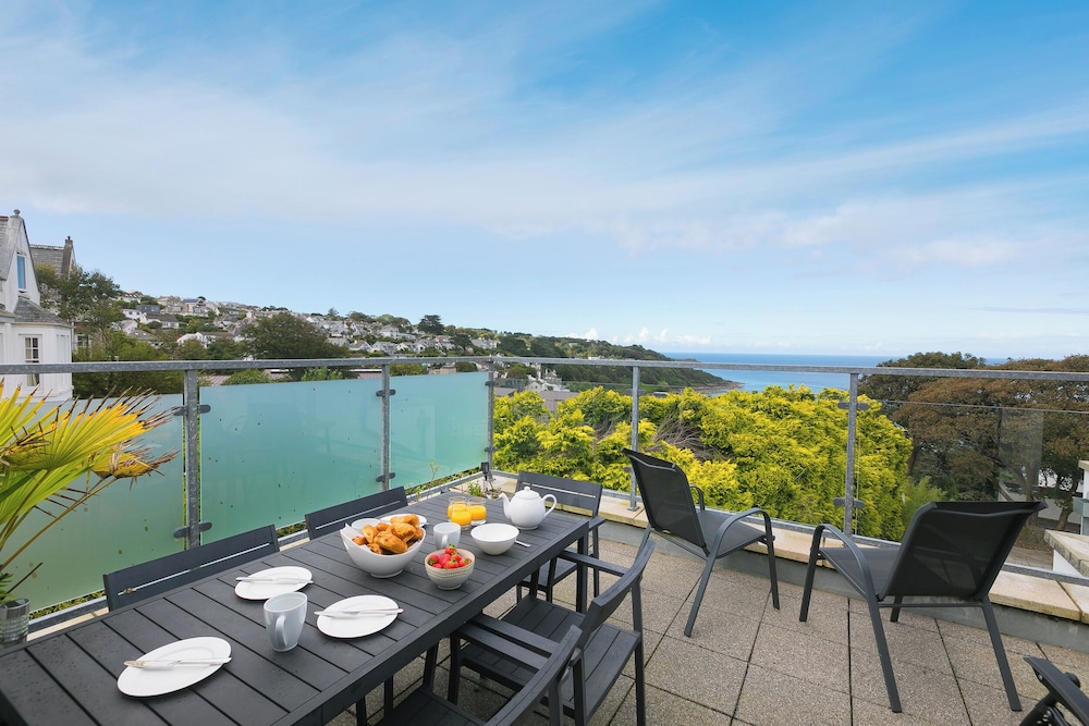 7 Sandy Lane — 4-Star Luxury Hotel in St Ives, United Kingdom