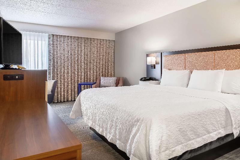 Hampton Inn Rockford - photo 22