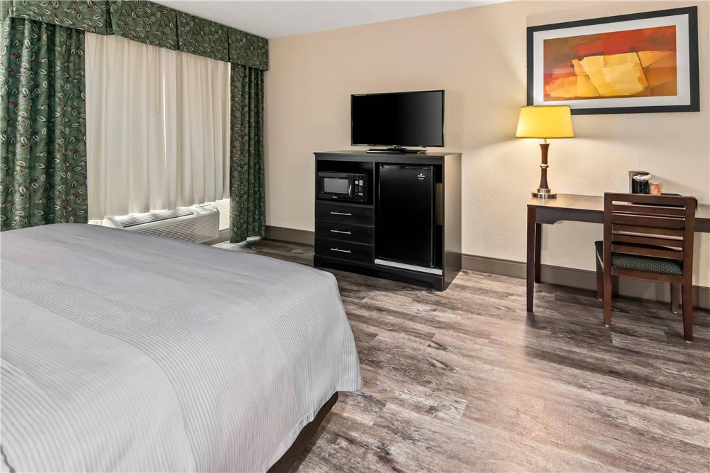 Quality Inn & Suites Granbury - photo 10