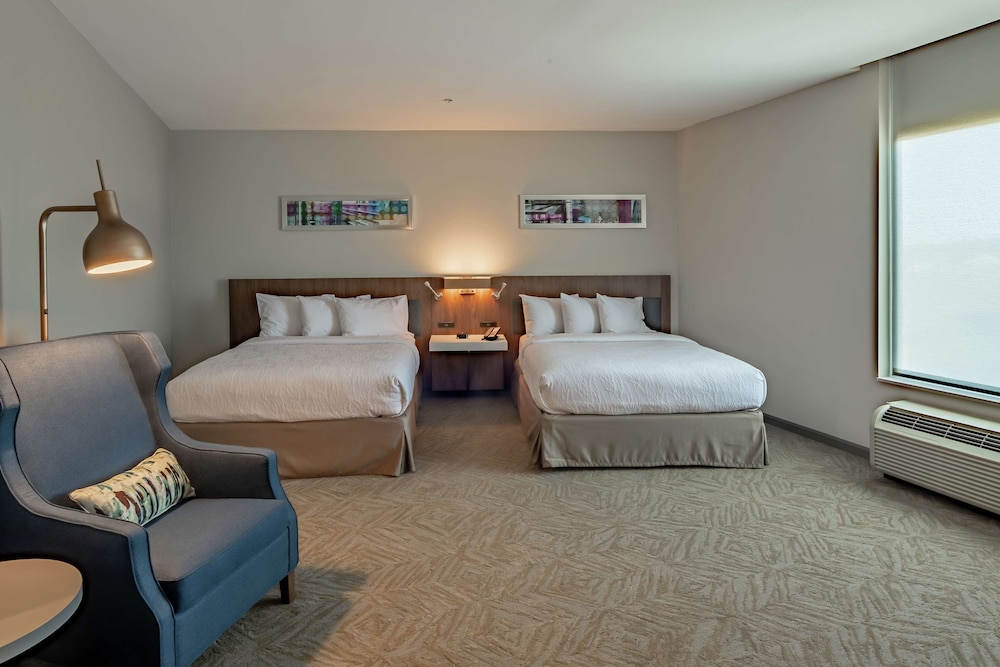 Hilton Garden Inn Dallas at Hurst Conference Center - photo 12