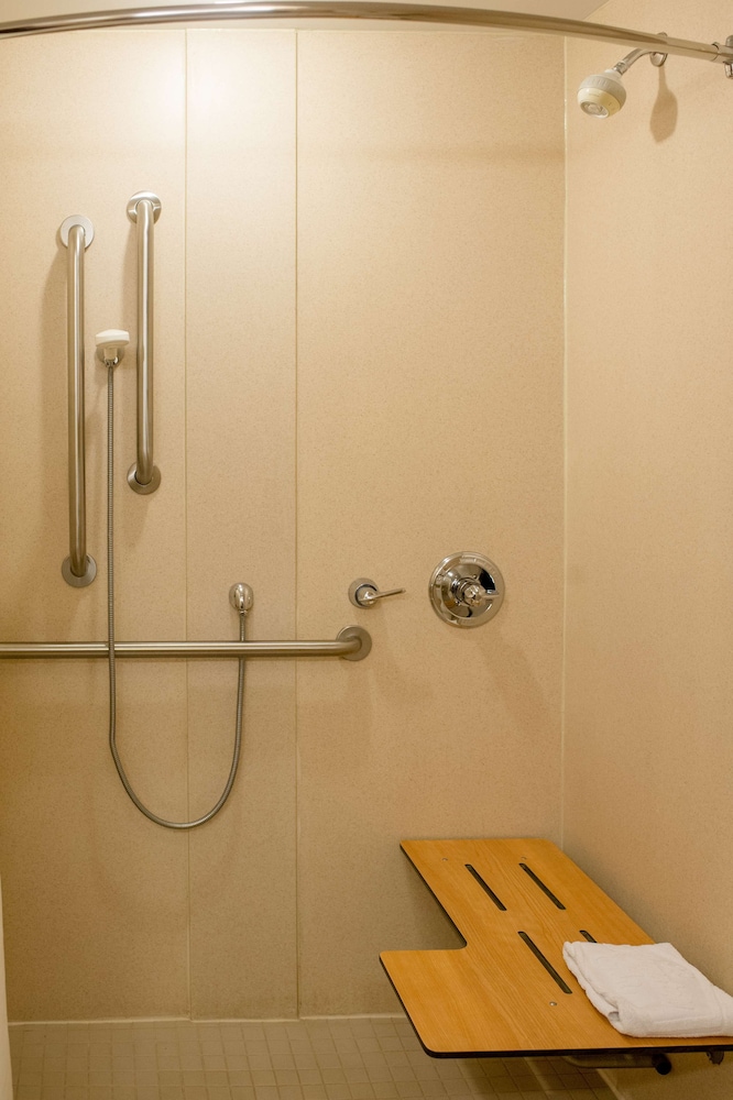 Hampton Inn Oxford West - photo 46
