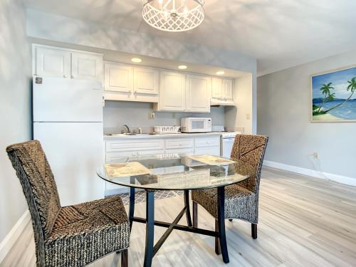 MC315 Mariner's Cove by RedAwning - photo 24