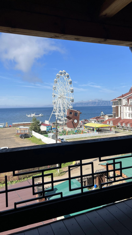 Gostevoy Dom Okolo Kolesa Obozreniya in Listvyanka, Russia