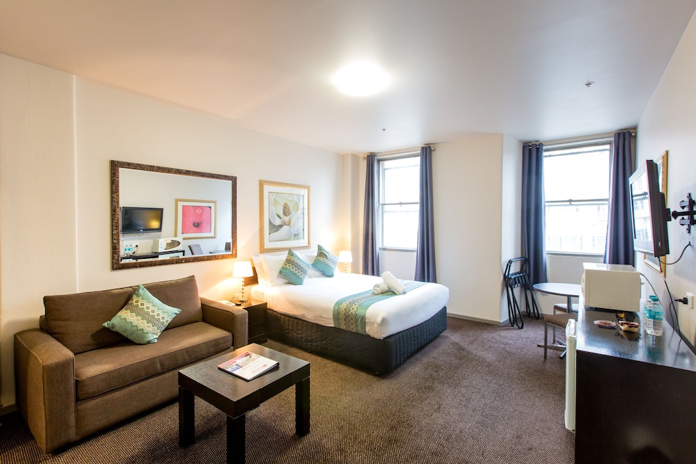 Econo Lodge City Square