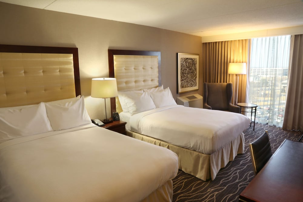 Hilton Kansas City Airport - photo 19