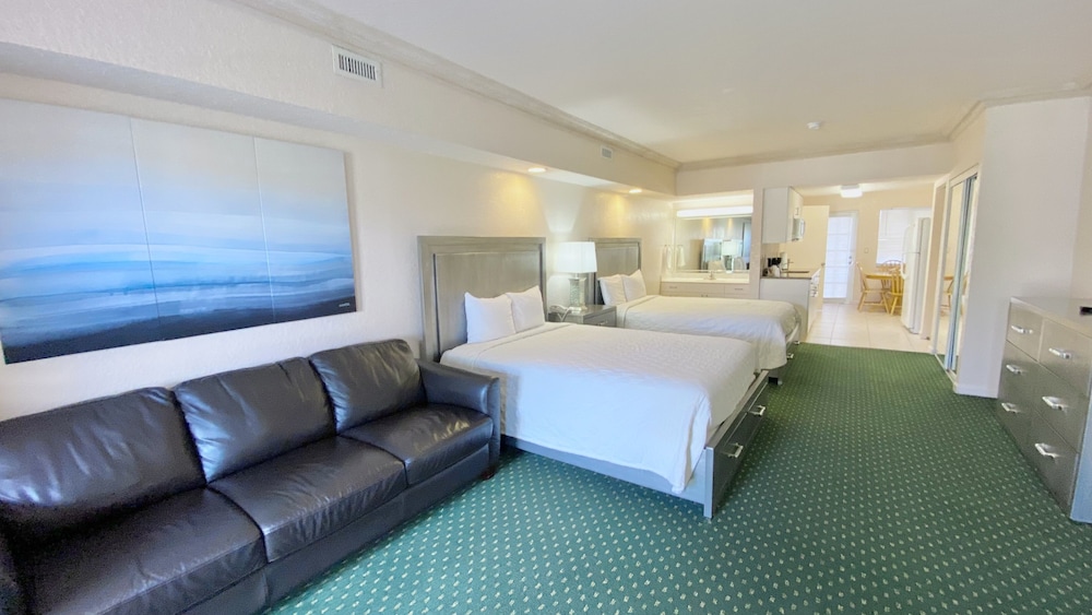 Royal Inn Hotel - photo 10