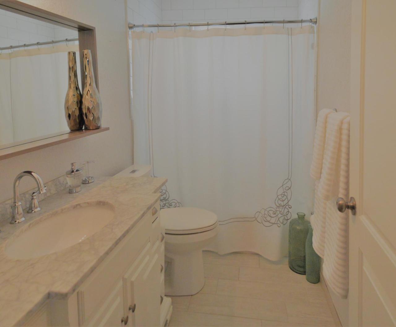 Private Heated Pool Resort Style Home Minutes From the Beach - photo 41