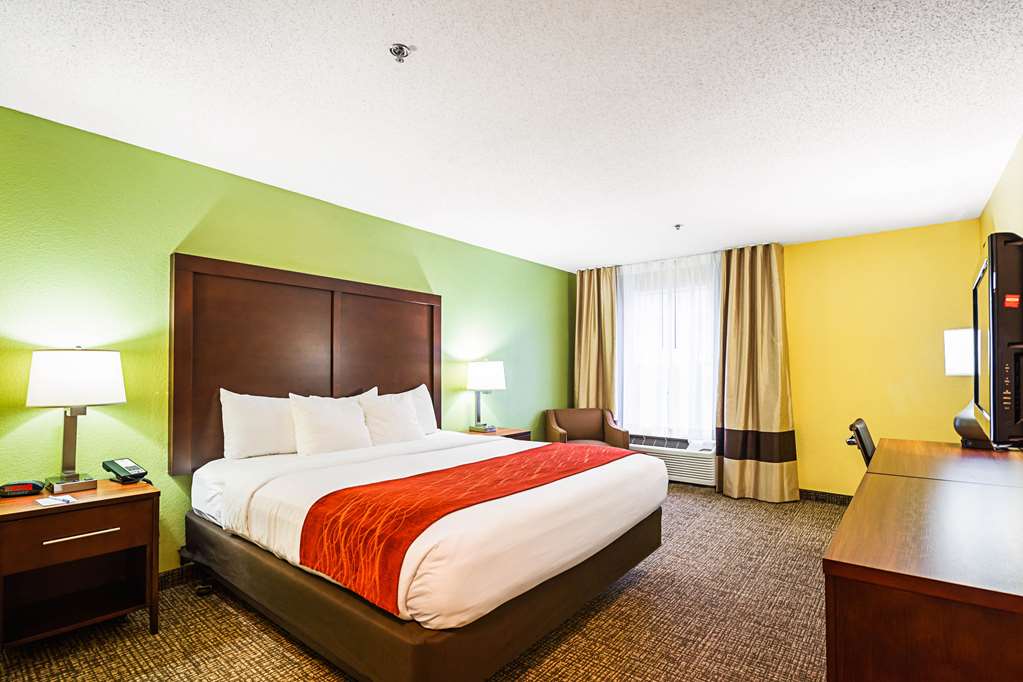 Comfort Inn & Suites Dayton Northwest Englewood - photo 5